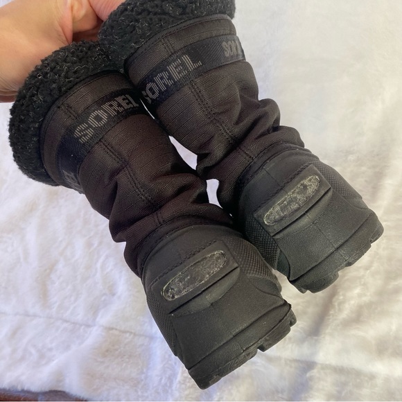 Sorel Black Heavy Duty Winter Boots Lace Up Boots - Picture 5 of 6